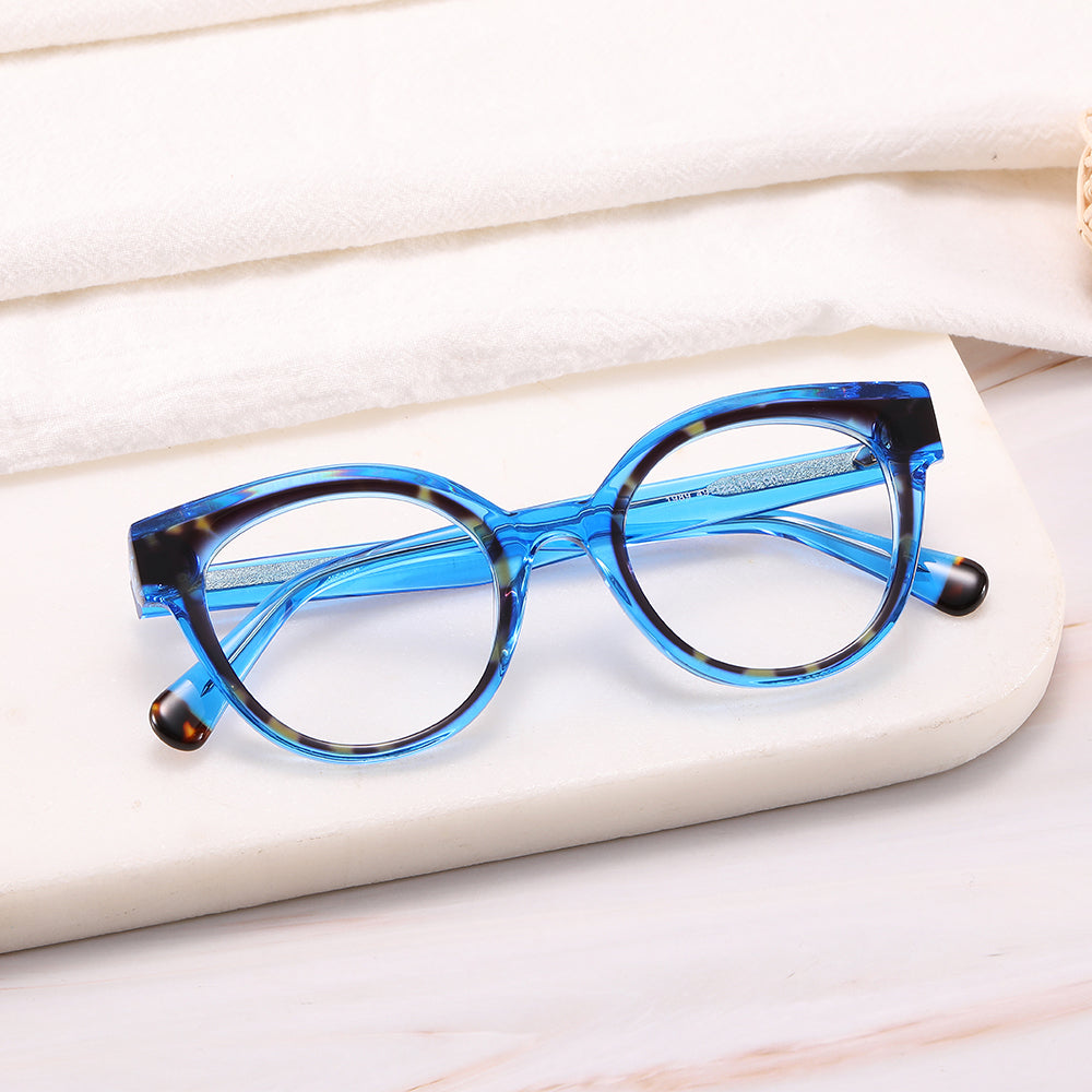 Photochromic Glasses: Luminae