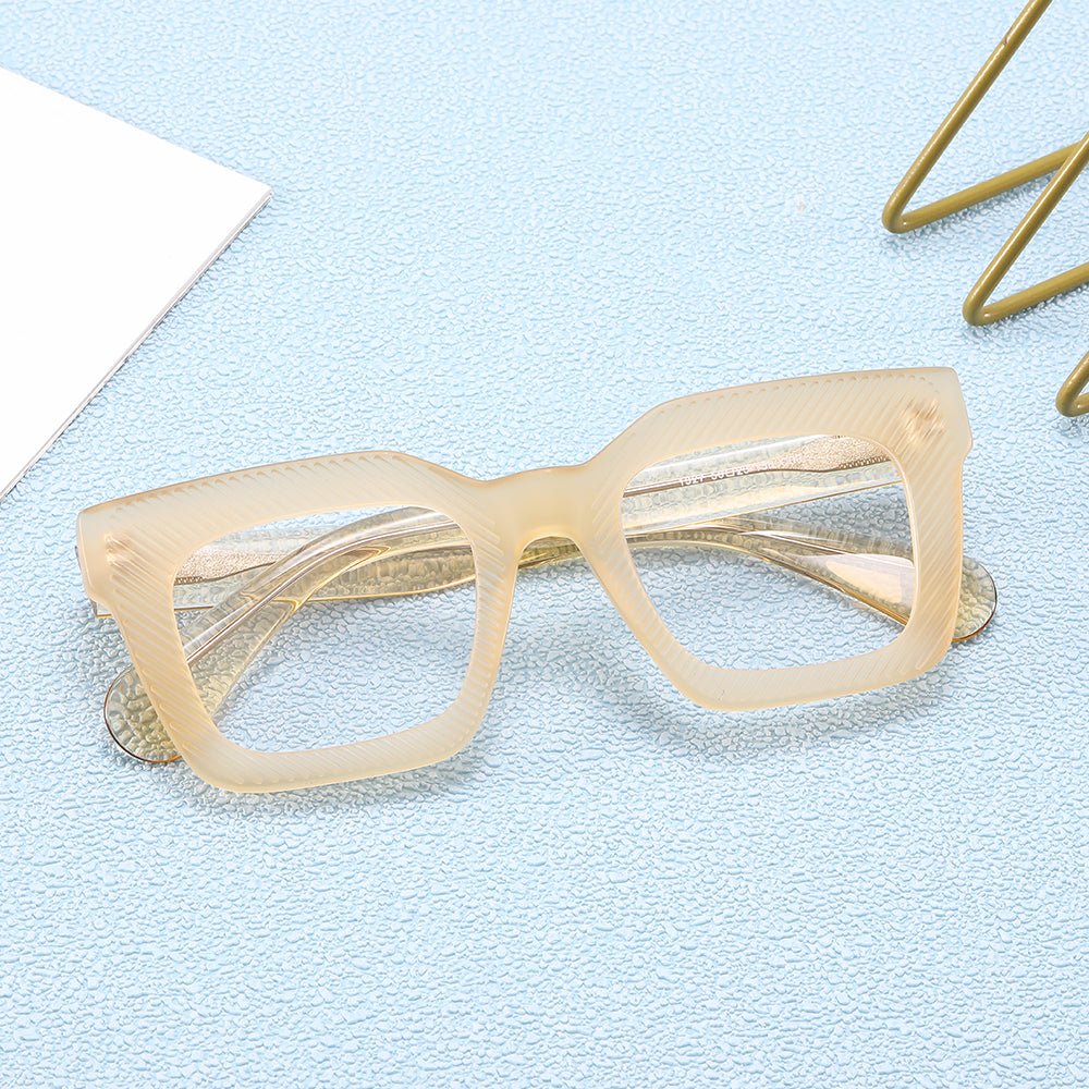Photochromic Glasses: RigidForm
