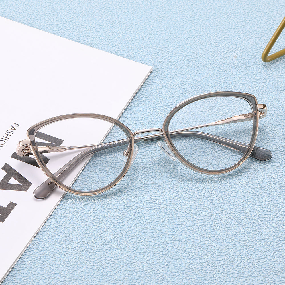 Photochromic Glasses: Cleo