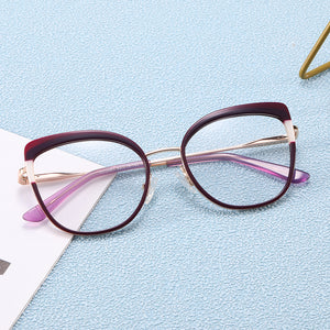 Photochromic Glasses: Luxe