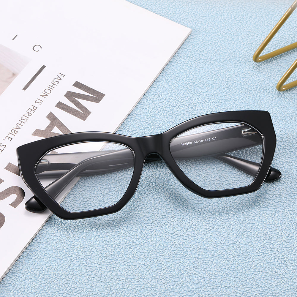 Photochromic Glasses: Facet