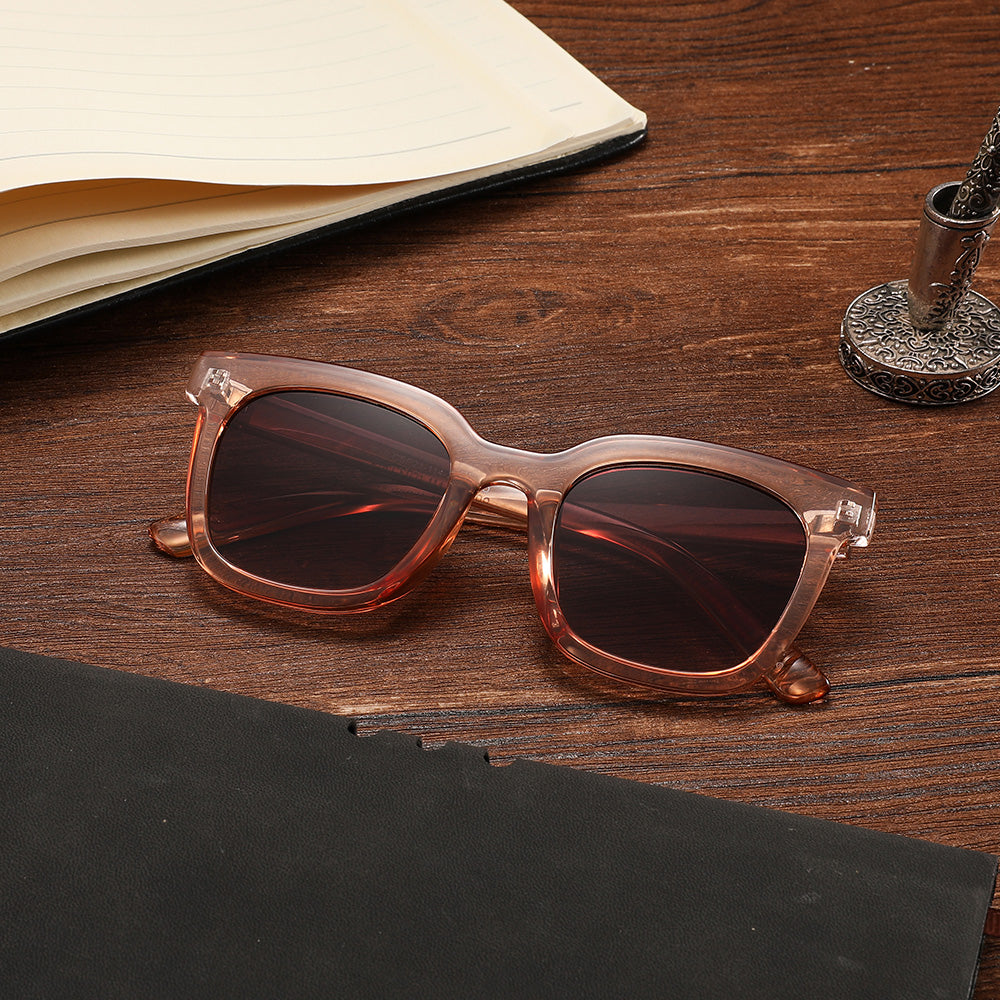 Sunglasses: Feline Finesse