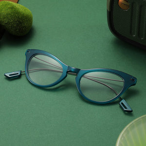 Photochromic Blue Light Blocking Glasses: Verve Linear