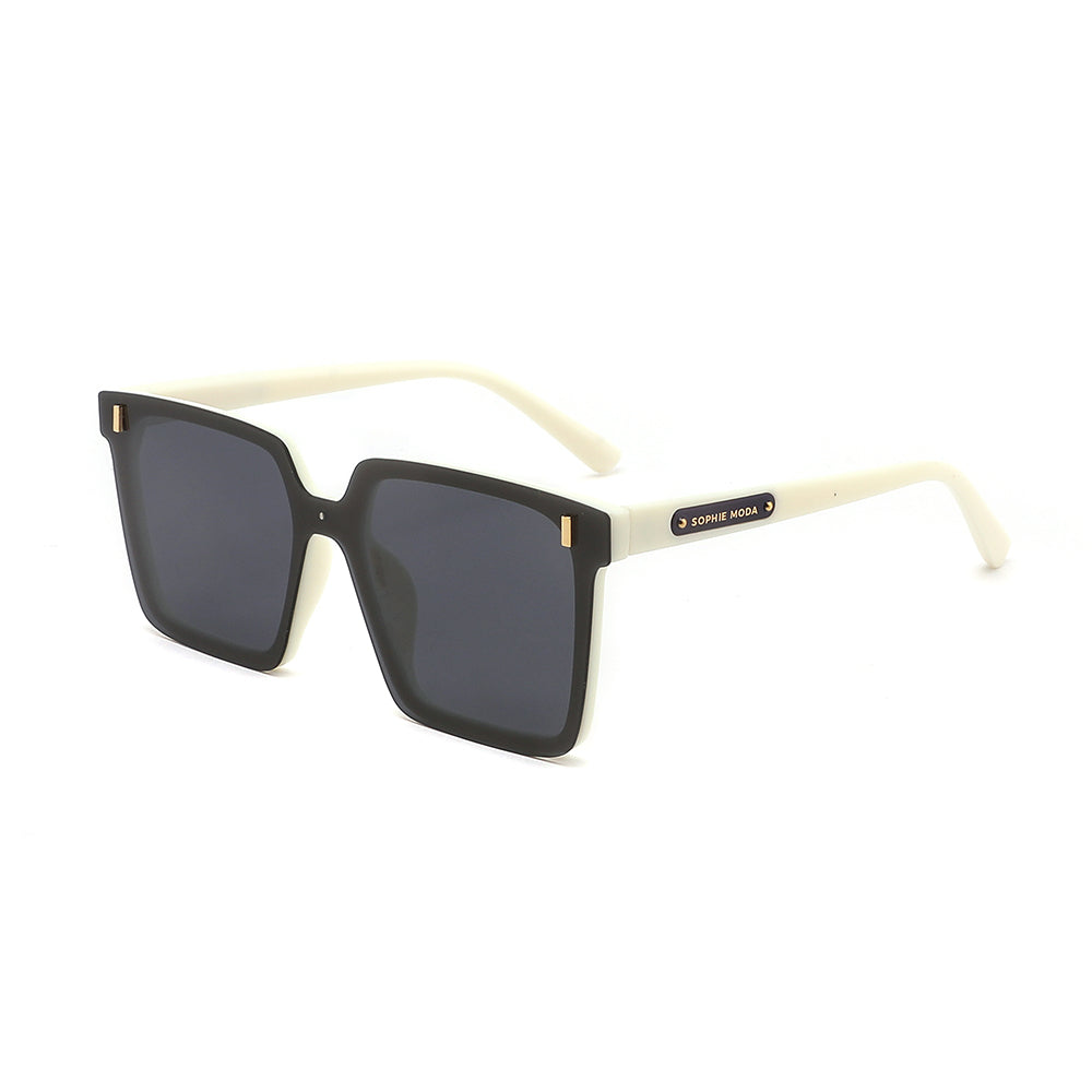 Sunglasses: Glamour Polarised