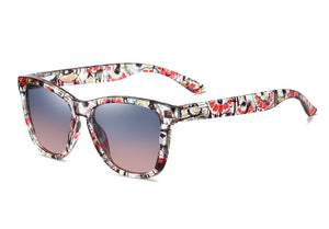 Sunglasses: Aventura