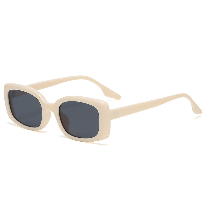 Sunglasses: Vogue Polarised