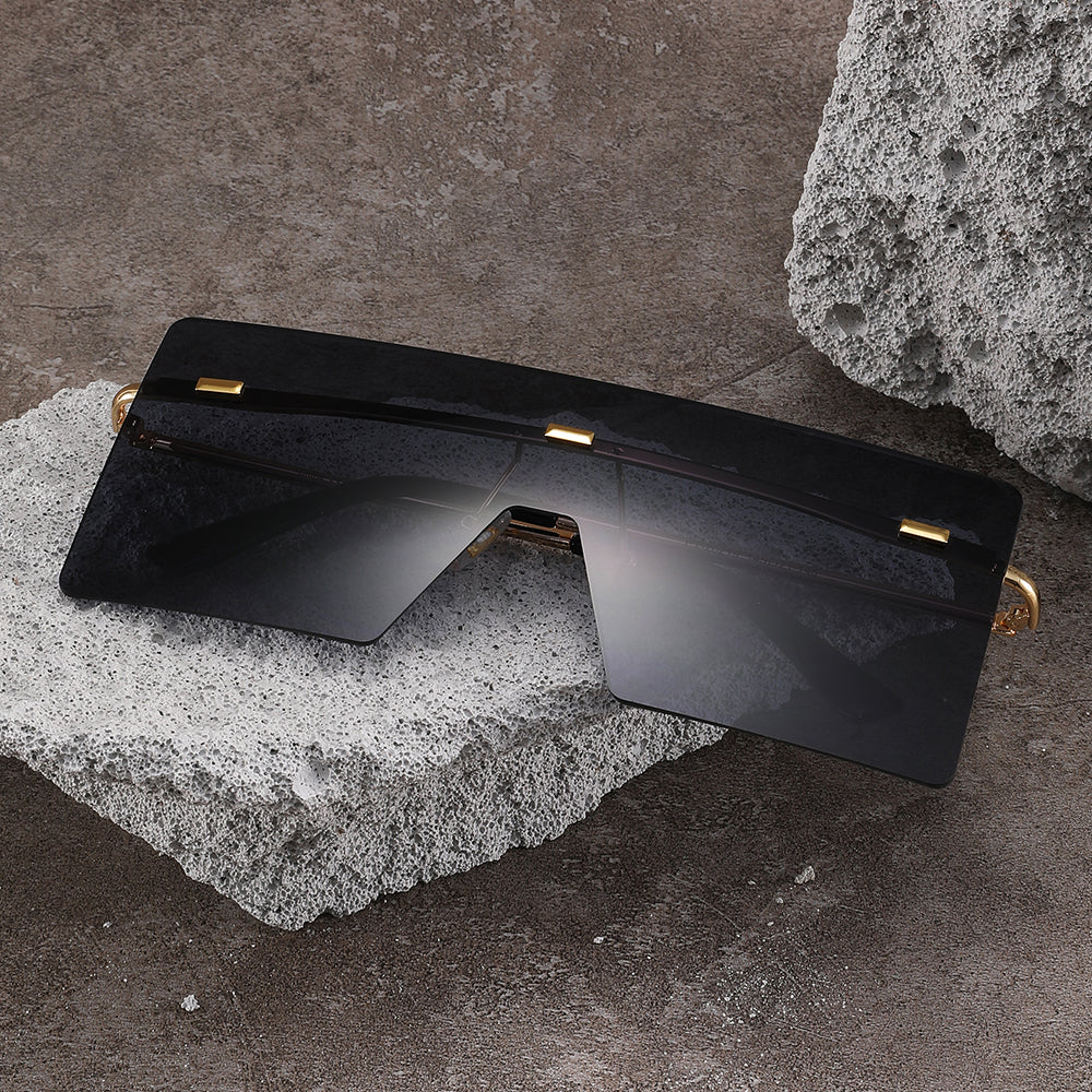 Sunglasses: Uno Pezzo