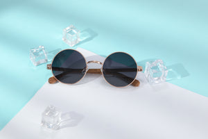 Sunglasses: Comoda Polarised