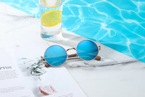 Sunglasses: Comoda Polarised