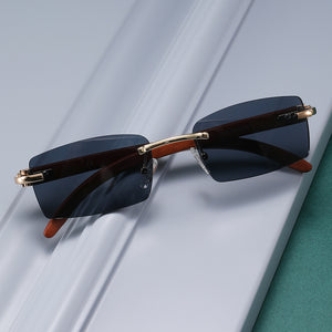 Sunglasses: Cosmo