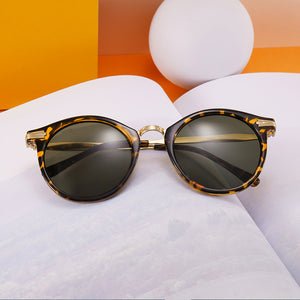Sunglasses: Eleanora