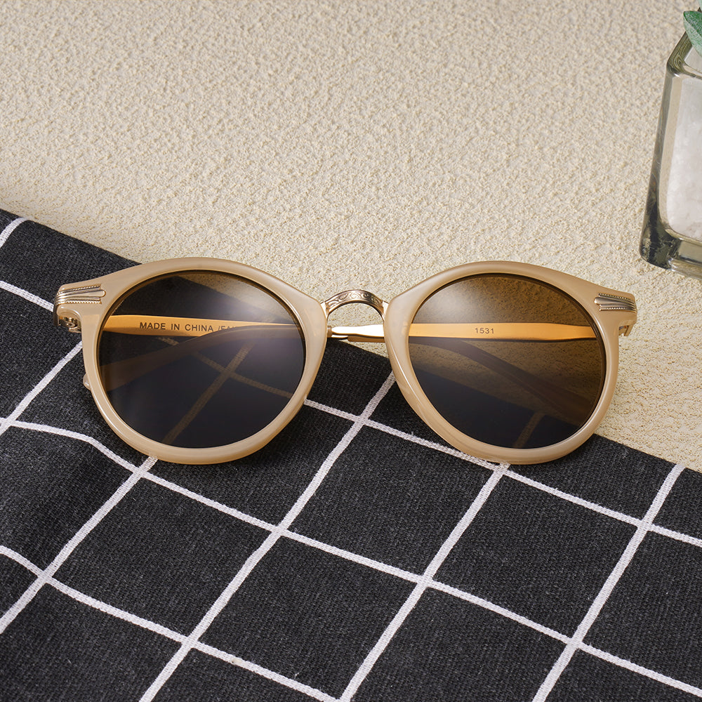 Sunglasses: Eleanora