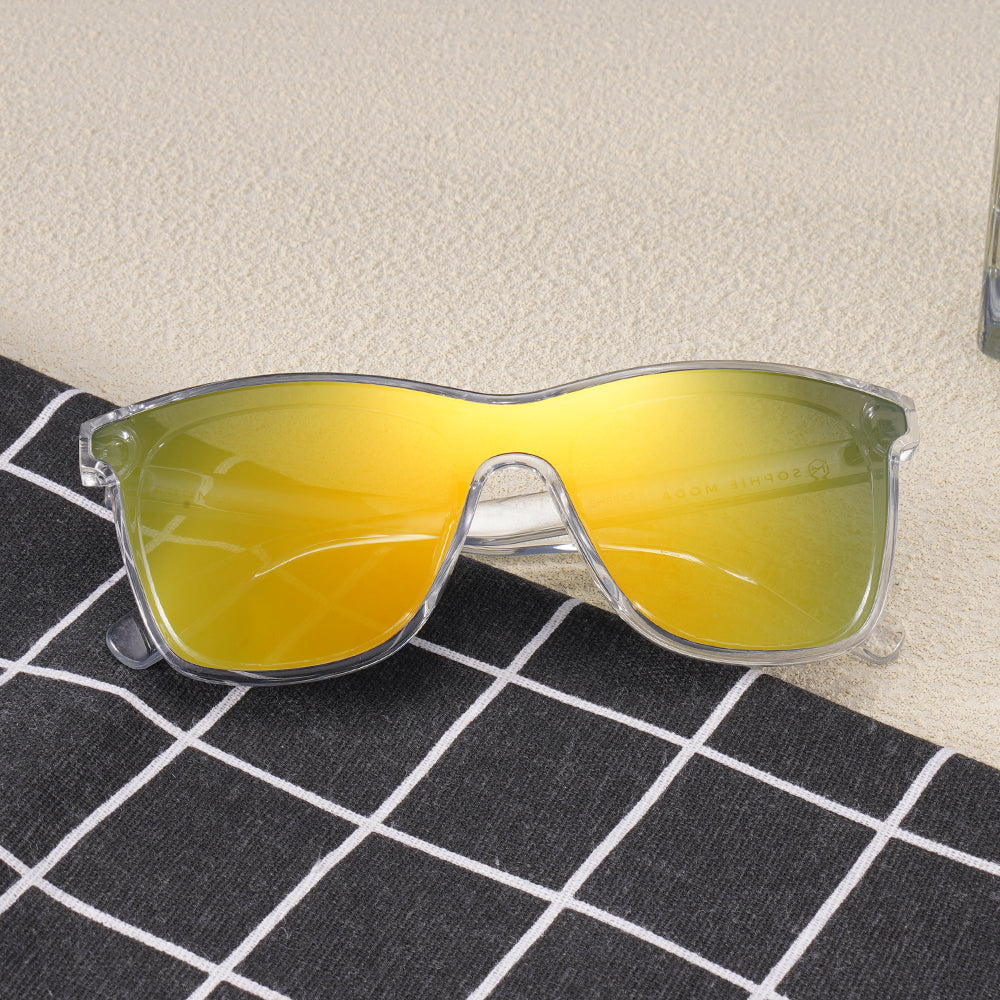 Sunglasses: Clara