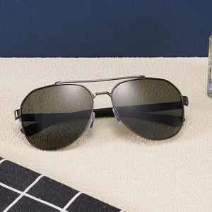 Sunglasses: Accesso