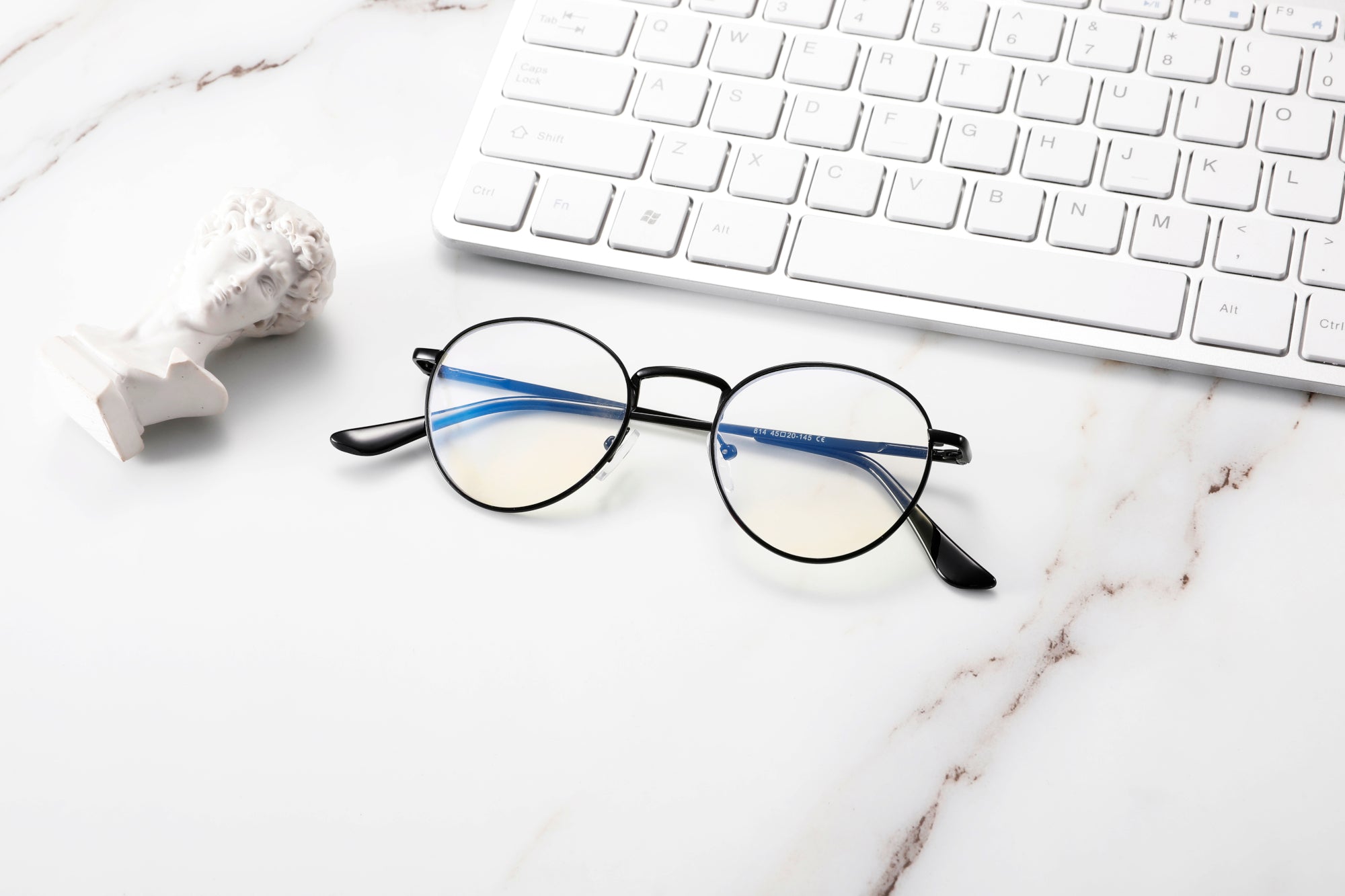 Glasses: Anti-Blue Light Descartes Collection