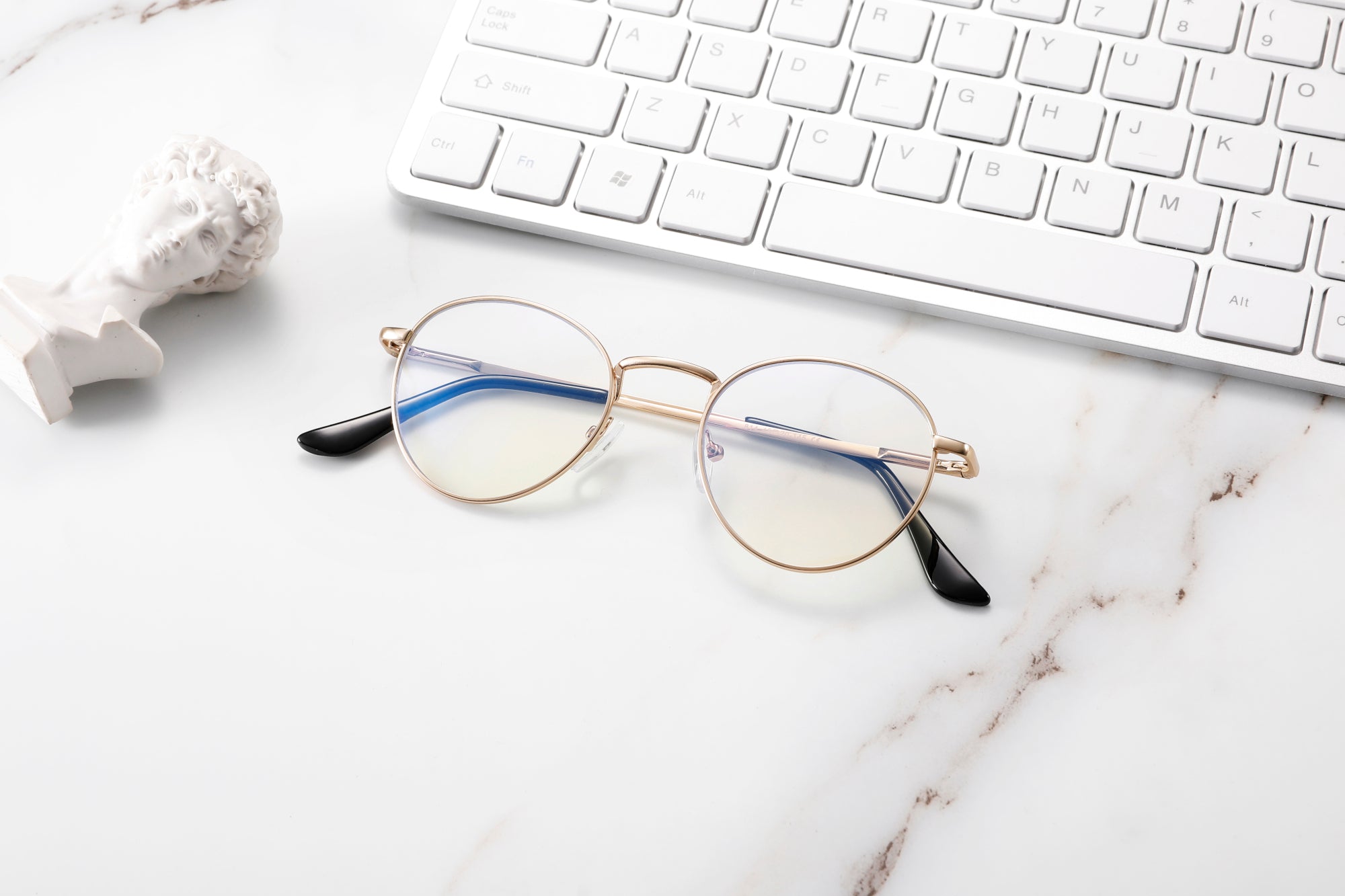 Glasses: Anti-Blue Light Descartes Collection