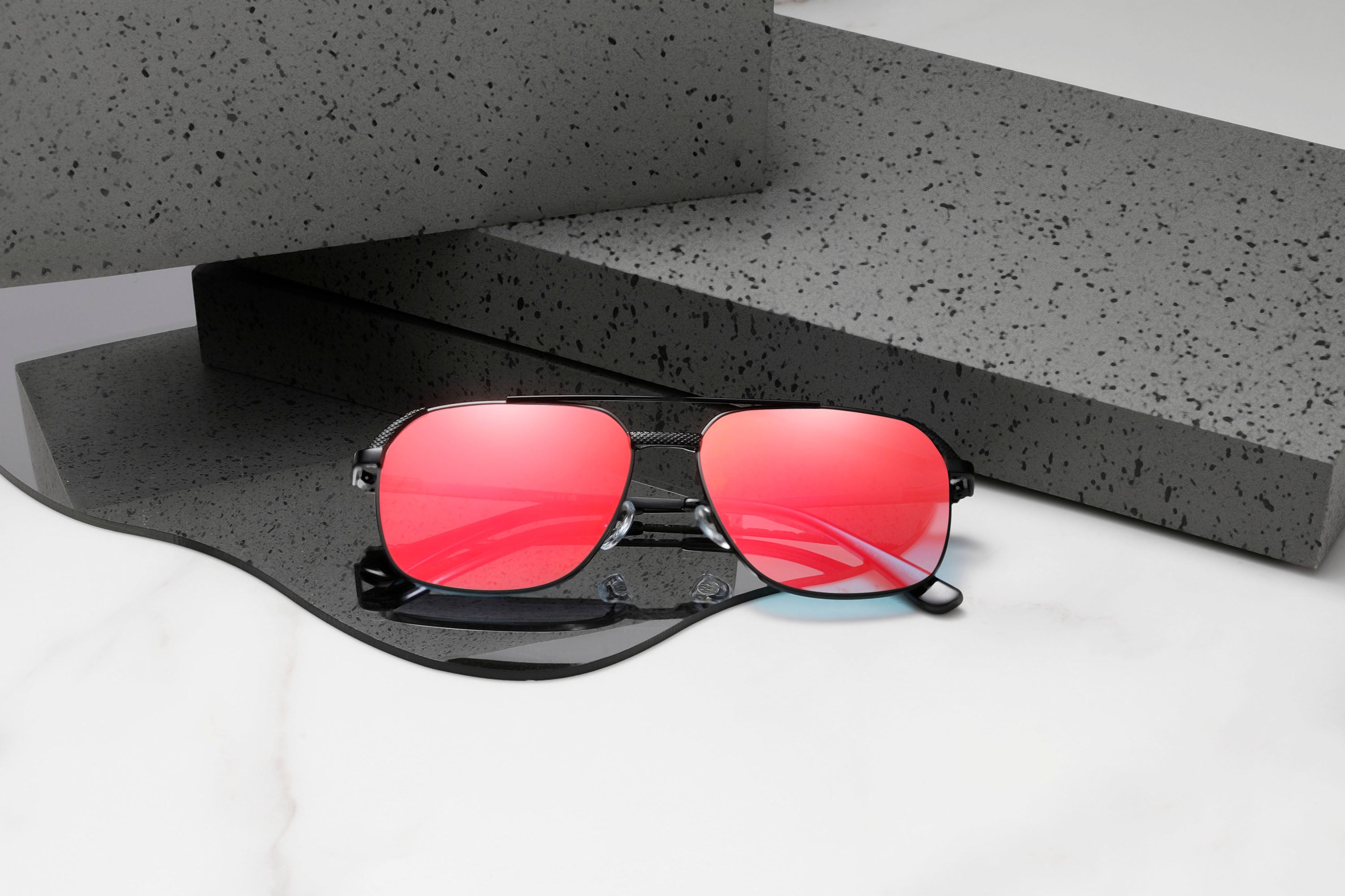 Sunglasses: Posa