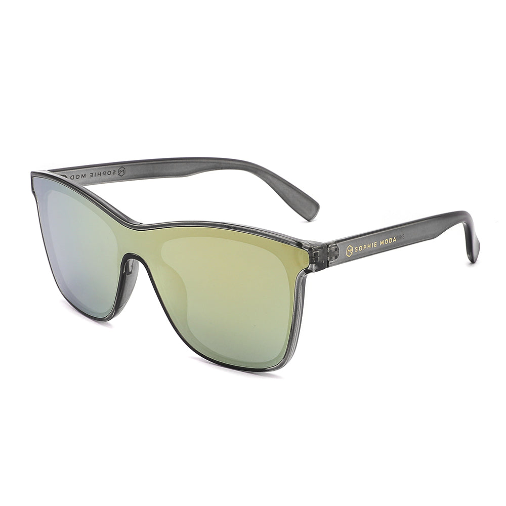 Sunglasses: Clara